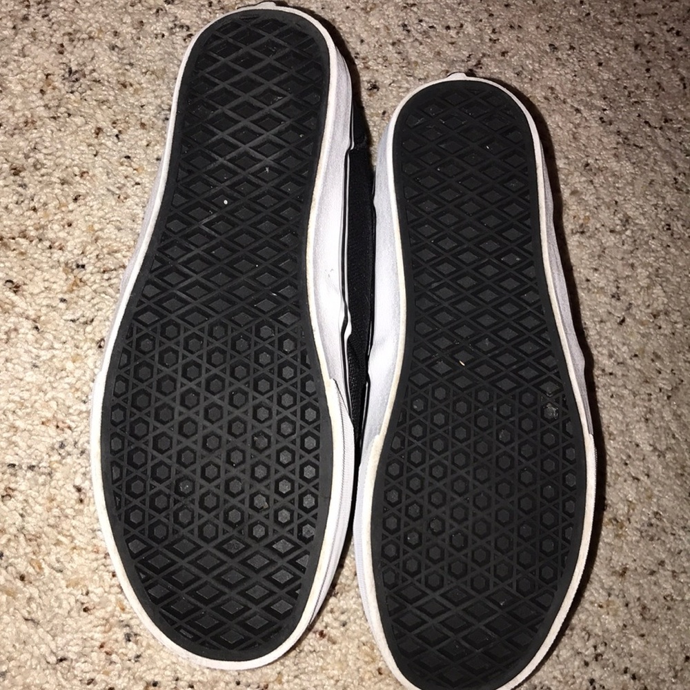 Vans - Picture 2 of 4